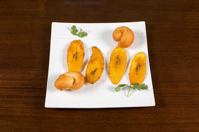 Fried Plantains (5 pcs).