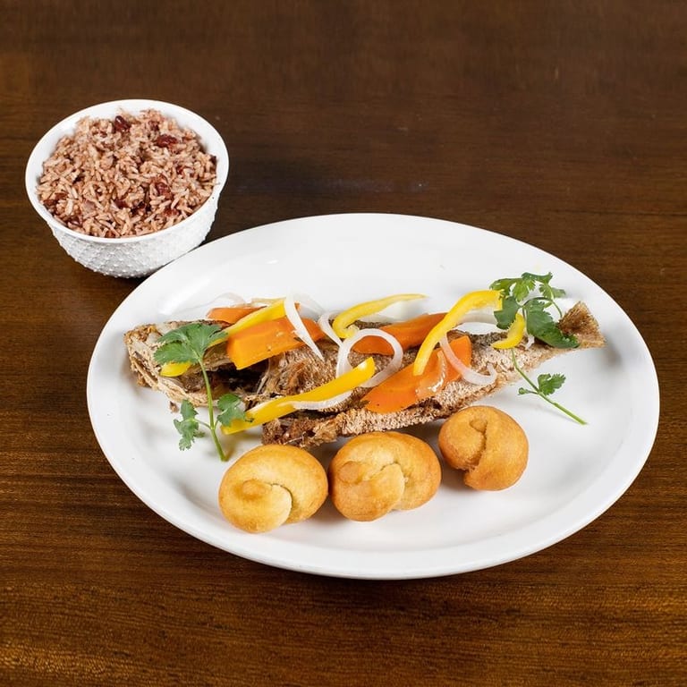 Savor Our Lunch Offerings